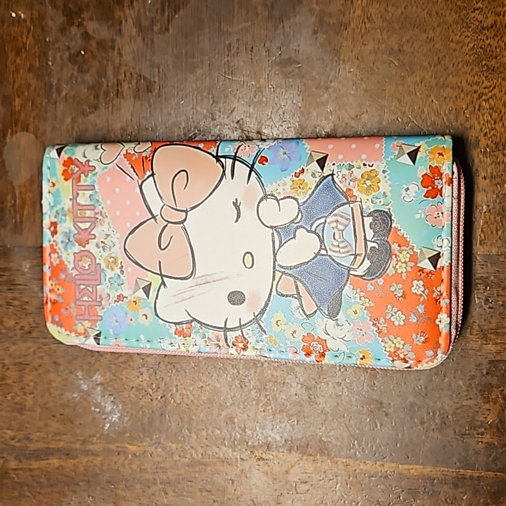 Hello Kitty Wallet - Picture 2 of 3